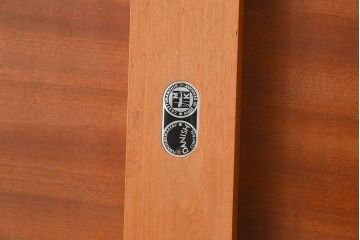 ヴィンテージ家具　北欧ビンテージ　デンマーク製　チーク材のシンプルなコーヒーテーブル