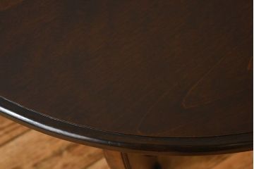 アンティーク家具　和製アンティーク　カバ材!お洒落なデザインのラウンドカフェテーブル