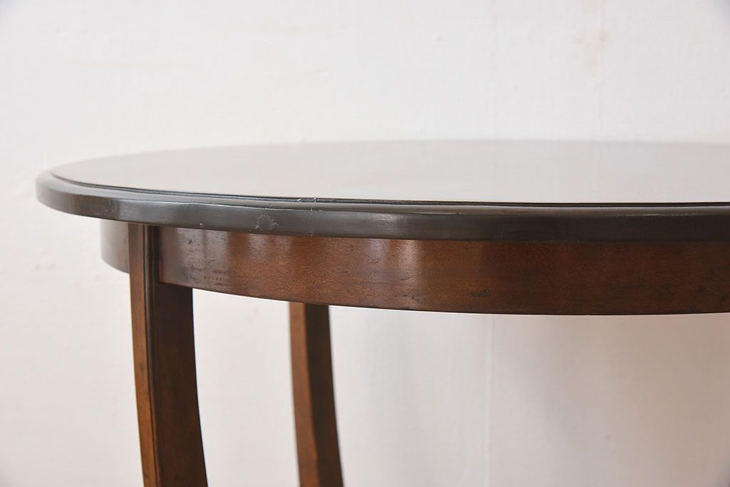 アンティーク家具　和製アンティーク　カバ材!お洒落なデザインのラウンドカフェテーブル