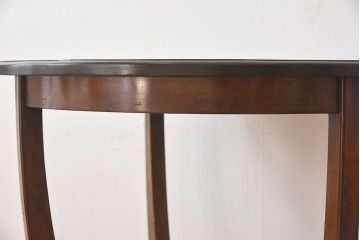 アンティーク家具　和製アンティーク　カバ材!お洒落なデザインのラウンドカフェテーブル