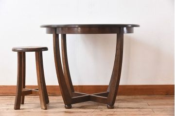 アンティーク家具　和製アンティーク　カバ材!お洒落なデザインのラウンドカフェテーブル