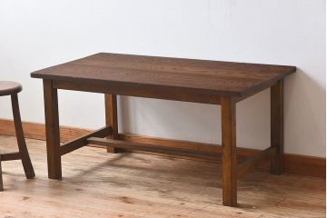レトロ家具　ナラ材製!アンティーク　レトロな雰囲気の子供用机(デスク)