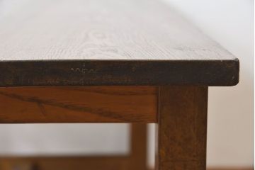 レトロ家具　ナラ材製!アンティーク　レトロな雰囲気の子供用机(デスク)