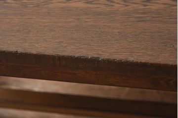 レトロ家具　ナラ材製!アンティーク　レトロな雰囲気の子供用机(デスク)