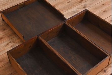 アンティーク家具　イギリスアンティーク　オーク材!エレガントな両袖机(ニーホールデスク)