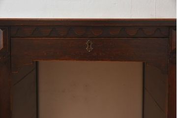アンティーク家具　イギリスアンティーク　オーク材!エレガントな両袖机(ニーホールデスク)