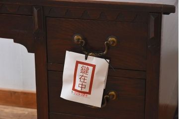 アンティーク家具　イギリスアンティーク　オーク材!エレガントな両袖机(ニーホールデスク)