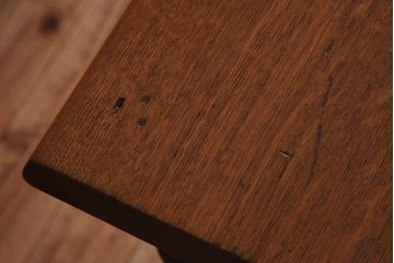 アンティーク家具　フランスアンティーク　オーク材!シンプルなデザインのカフェテーブル