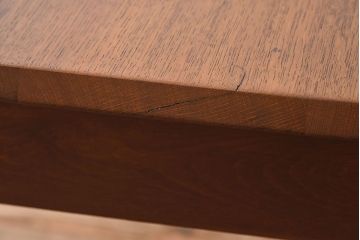 アンティーク家具　フランスアンティーク　オーク材!シンプルなデザインのカフェテーブル