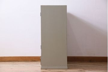 レトロ家具　レトロデザイン　モールガラス!アンティークペイント戸棚(収納棚)