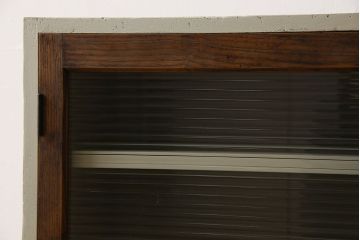 レトロ家具　レトロデザイン　モールガラス!アンティークペイント戸棚(収納棚)