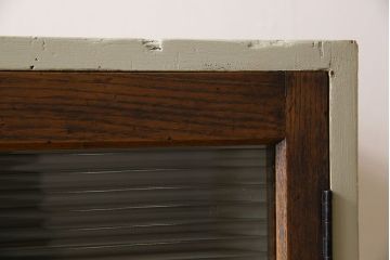 レトロ家具　レトロデザイン　モールガラス!アンティークペイント戸棚(収納棚)