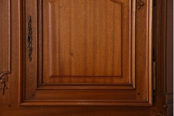 ヴィンテージ家具　フランスビンテージ　パーケット天板　マホガニー材製　彫刻が美しい特大サイドボード