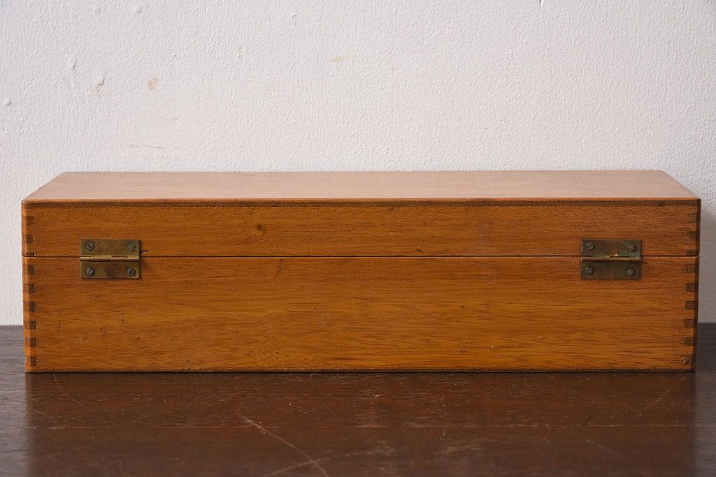 アンティーク雑貨　昭和レトロ　味わいある古い木のアンティーク収納箱(収納ケース・小箱)