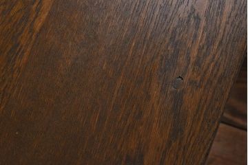 レトロ家具　ナラ材製!アンティーク　レトロな雰囲気の子供用机(デスク)(2)