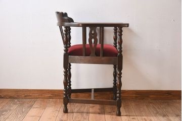 アンティーク家具　イギリスアンティーク　高級品　上質なアームチェア