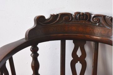 アンティーク家具　イギリスアンティーク　高級品　上質なアームチェア