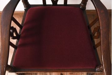 アンティーク家具　イギリスアンティーク　高級品　上質なアームチェア