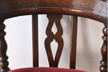 アンティーク家具　イギリスアンティーク　高級品　上質なアームチェア