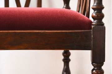 アンティーク家具　イギリスアンティーク　高級品　上質なアームチェア