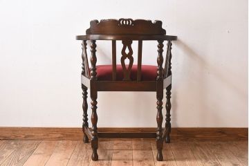 アンティーク家具　イギリスアンティーク　高級品　上質なアームチェア
