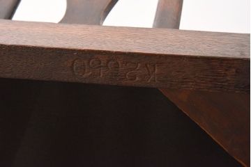 アンティーク家具　イギリスアンティーク　高級品　上質なアームチェア