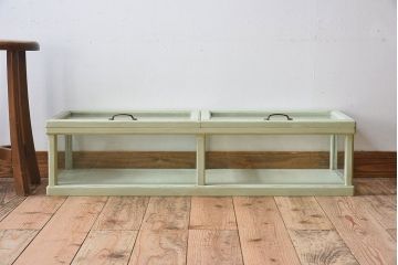 アンティーク家具　アンティークペイント　小さな卓上ガラスケース(コレクションケース)(2)