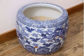 アンティーク雑貨　古民具・骨董　鳳凰文!陶器の質感が美しい瀬戸火鉢