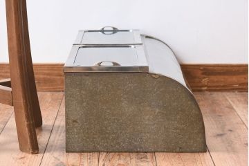 レトロ家具　和製アンティーク　レトロな味わい　シャビーな魅力の駄菓子屋さんブリキガラスケース