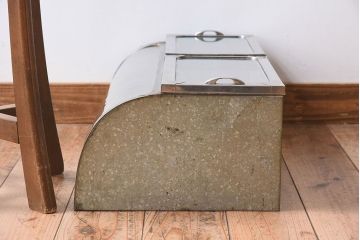 レトロ家具　和製アンティーク　レトロな味わい　シャビーな魅力の駄菓子屋さんブリキガラスケース