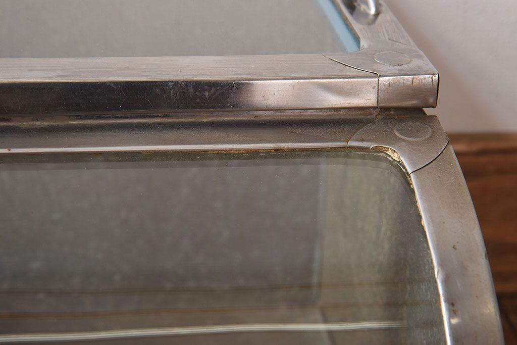 レトロ家具　和製アンティーク　レトロな味わい　シャビーな魅力の駄菓子屋さんブリキガラスケース