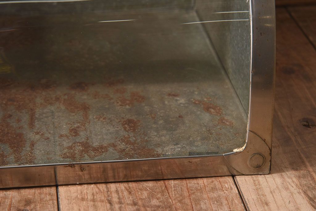 レトロ家具　和製アンティーク　レトロな味わい　シャビーな魅力の駄菓子屋さんブリキガラスケース