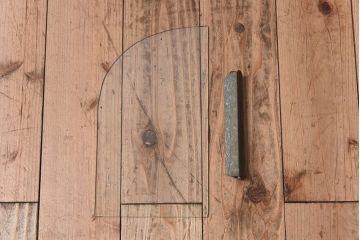 レトロ家具　和製アンティーク　レトロな味わい　シャビーな魅力の駄菓子屋さんブリキガラスケース