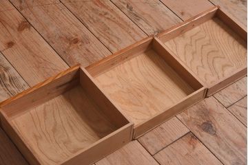 レトロ家具　昭和レトロ　観音扉付き!小さなアンティーク小引き出し