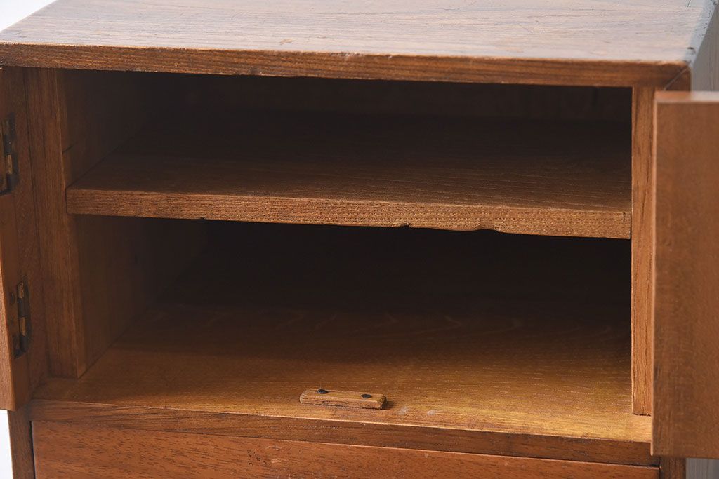 レトロ家具　昭和レトロ　観音扉付き!小さなアンティーク小引き出し