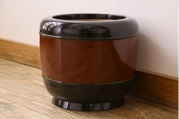 アンティーク雑貨　木製!和製アンティーク　なめらかな光沢が美しい丸火鉢