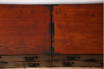 アンティーク家具　明治大正期　古民具・骨董　玉杢!前面欅材の上品な重ね箪笥