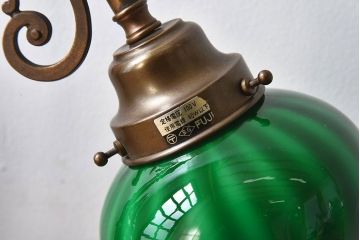 中古　色ガラスが美しいエレガントなスタンドライト