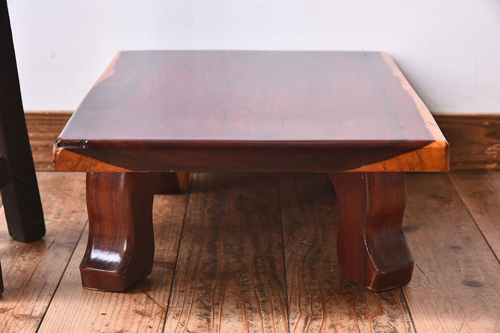 アンティーク雑貨　民芸家具　一枚板!木味のぬくもりがある花梨材の小さな花台(カリン材)