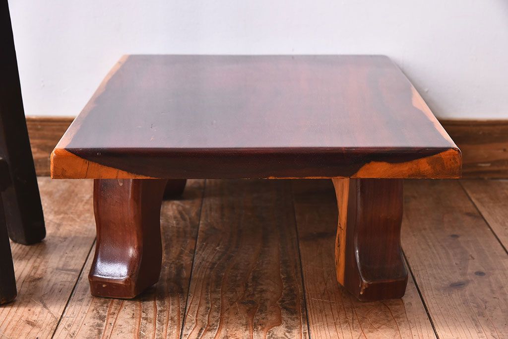 アンティーク雑貨　民芸家具　一枚板!木味のぬくもりがある花梨材の小さな花台(カリン材)