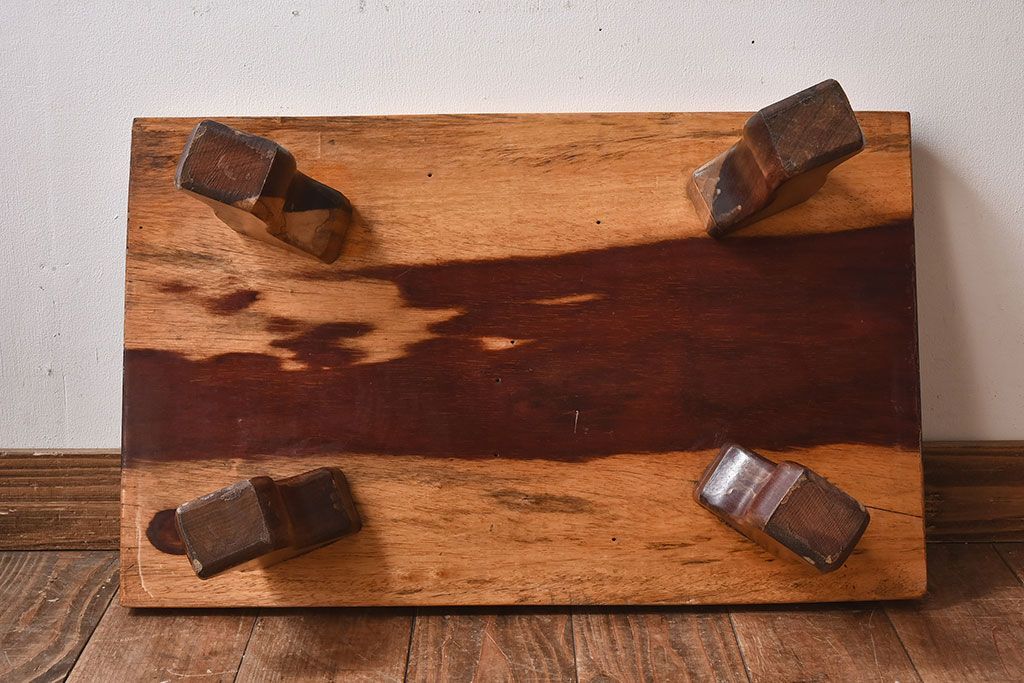 アンティーク雑貨　民芸家具　一枚板!木味のぬくもりがある花梨材の小さな花台(カリン材)