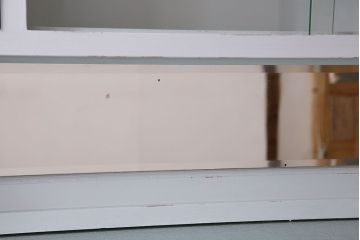 アンティーク家具　アンティークペイント　ガラス取っ手がお洒落なデンタルケース(ケビント・キャビネット)