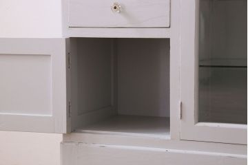 アンティーク家具　アンティークペイント　ガラス取っ手がお洒落なデンタルケース(ケビント・キャビネット)