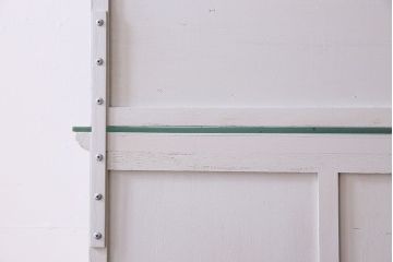 アンティーク家具　アンティークペイント　ガラス取っ手がお洒落なデンタルケース(ケビント・キャビネット)