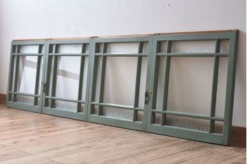 レトロなデザイン　ダイヤガラス入り!お洒落で味わいあるペイントガラス戸4枚セット(窓)