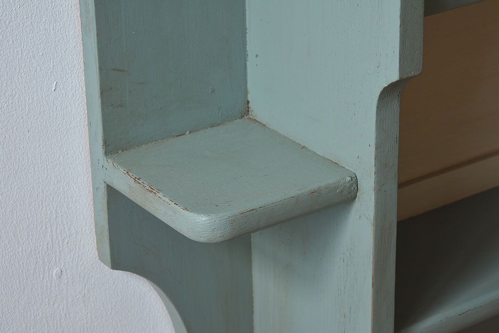 レトロ家具 フランスアンティーク レトロな色合いのお洒落なウォールラック(壁掛け飾り棚)