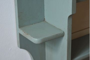 レトロ家具 フランスアンティーク レトロな色合いのお洒落なウォールラック(壁掛け飾り棚)