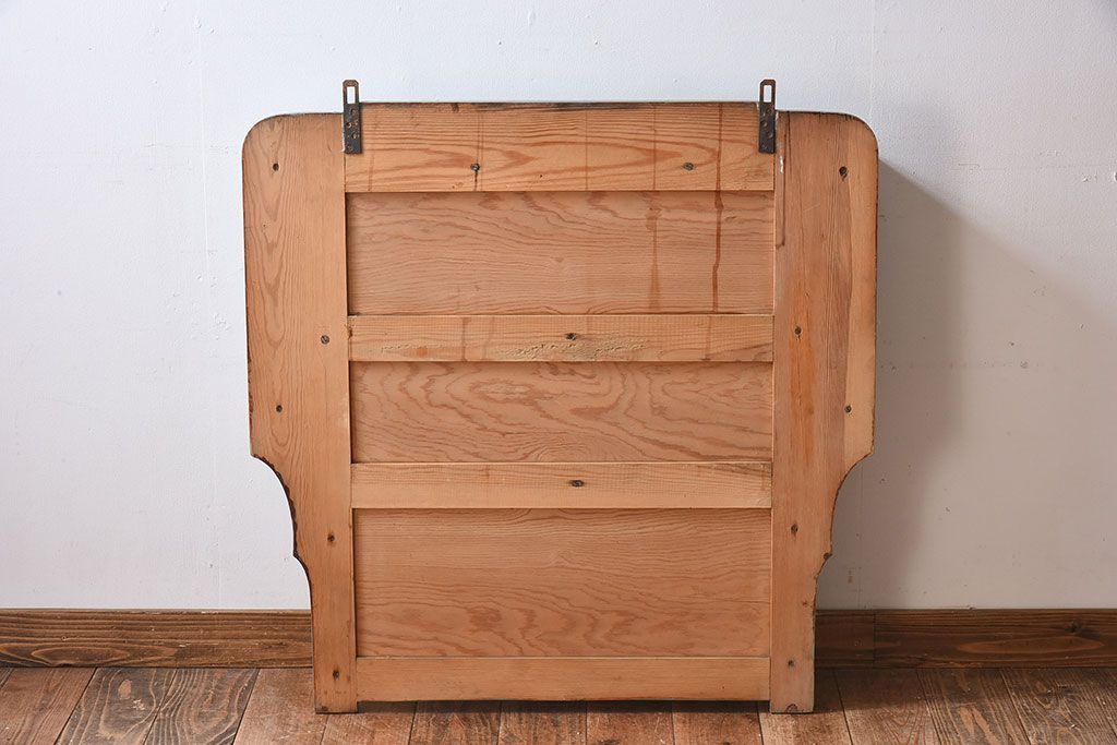 レトロ家具 フランスアンティーク レトロな色合いのお洒落なウォールラック(壁掛け飾り棚)