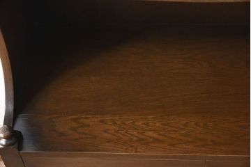 ビンテージ　神戸家具　ナラ材製　こっくりとしたフォルムが上品なサイドテーブル(作業台)