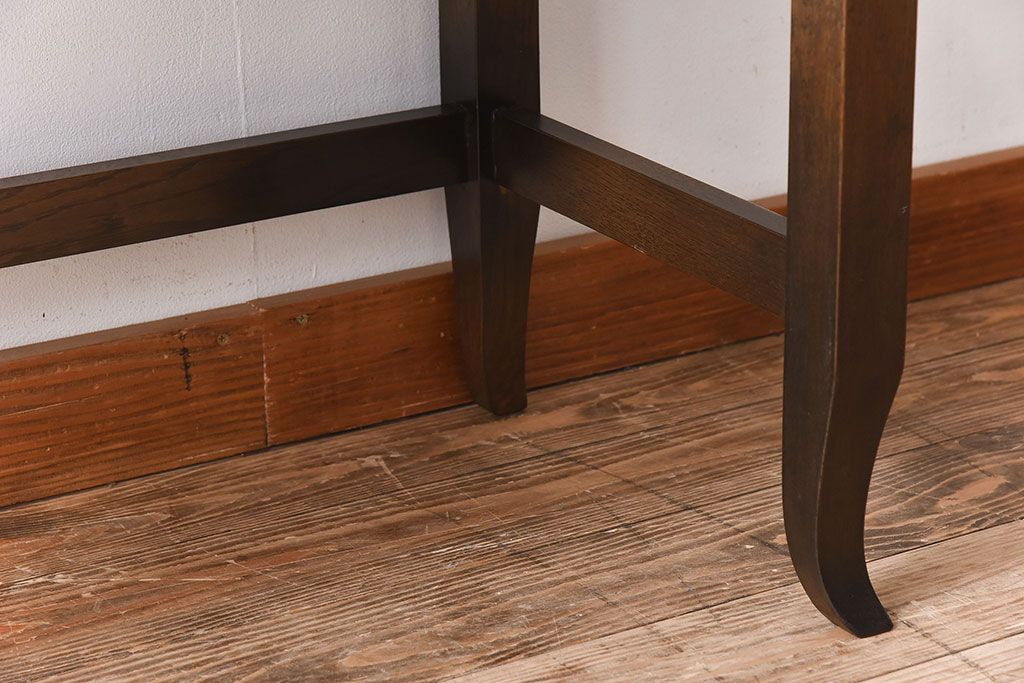 ビンテージ　神戸家具　ナラ材製　こっくりとしたフォルムが上品なサイドテーブル(作業台)